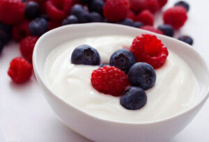 yogurt-topped-with-fruits